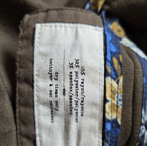 Cartonnier Olive Green Cropped Blazer With Bronze Buttons. Size Small - Picture 12 of 13